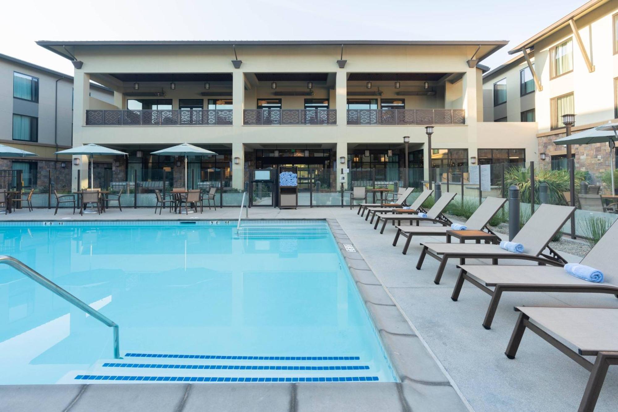 Towneplace Suites By Marriott Thousand Oaks Agoura Hills Exterior foto